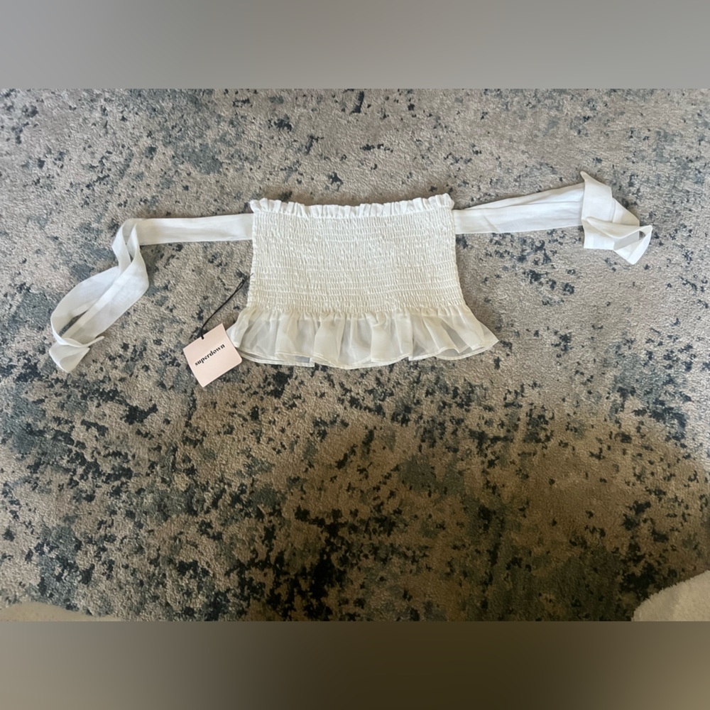 Super down ruffle top